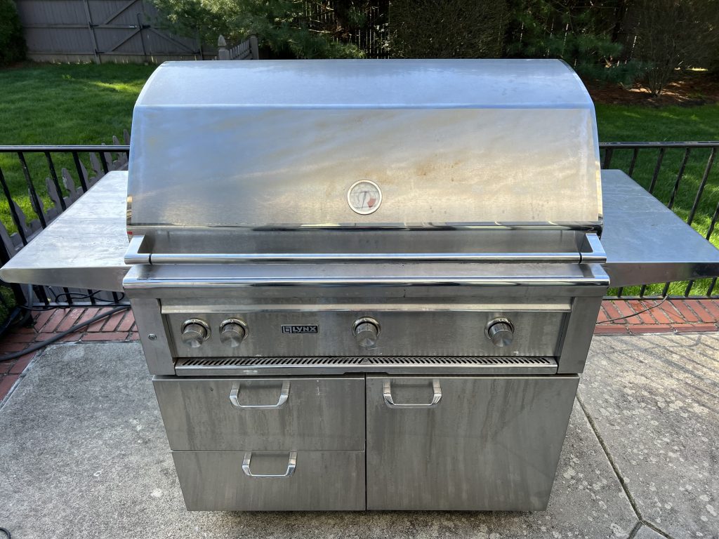 Dirty grill exterior